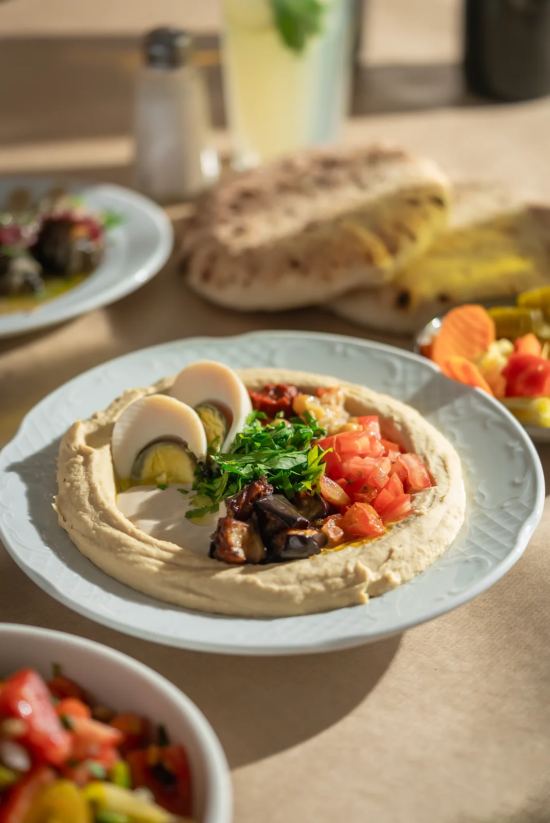 ברוסקטה עם זיתים ולחם ז'ולייני